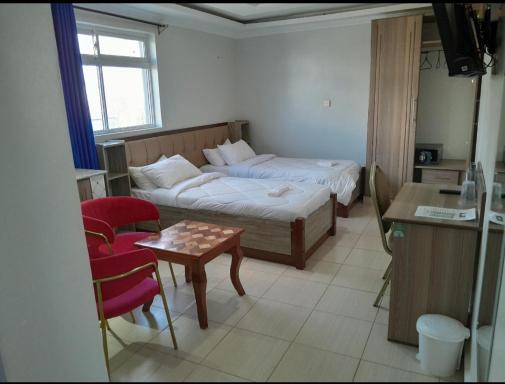 Equine Hotel - Housity