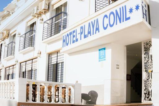 Hotel Playa Conil - Beachfront Studios & Suites - Housity