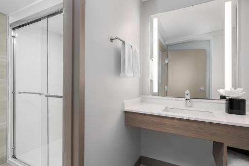 Holiday Inn Express Hilton Head Island, an IHG Hotel - Housity