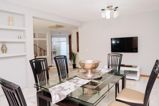 Praia Guest House - Housity