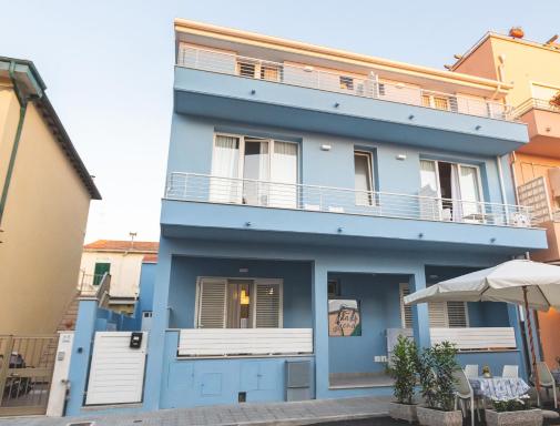 Via Siena 4 - Suites & Rooms - Housity