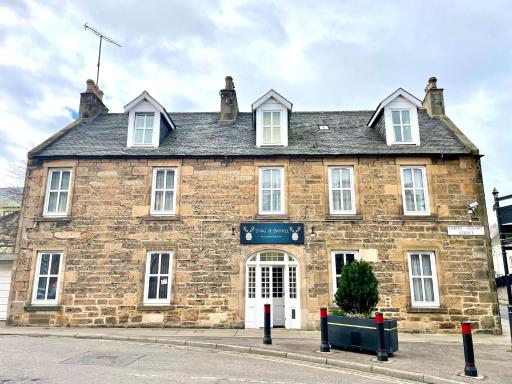 Stag and Barrel - Housity
