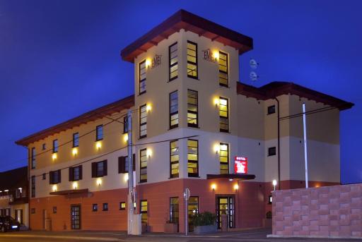 Hotel Vila Emei - Housity