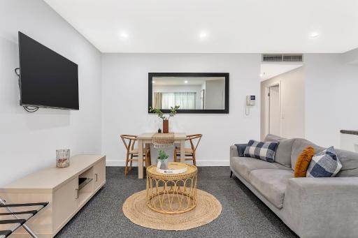 Pier 108 Glenelg - Housity