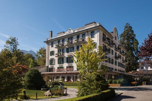 5th Floor Basic Rooms - shared bathrooms - Housity