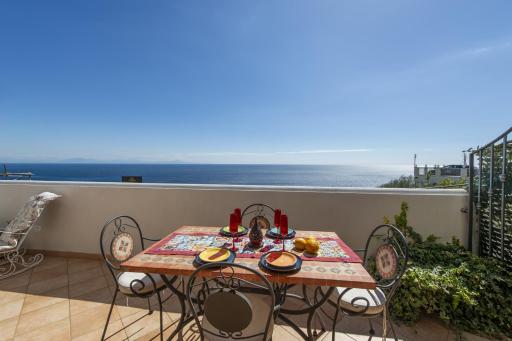 House in the center at 250mt from the beach with a private parking - Housity