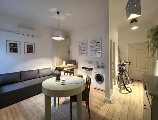 Old Town Apartment - Housity