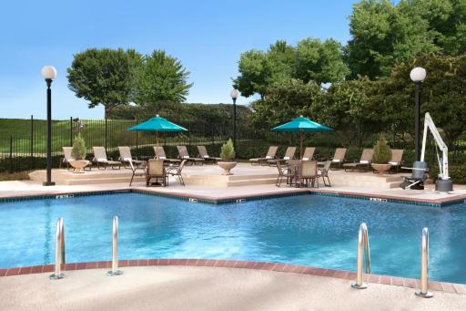 Hilton Atlanta Airport - Housity