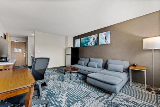 Delta Hotels by Marriott Mount Pleasant - Housity