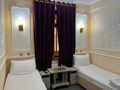 AISHA Hotel - Housity