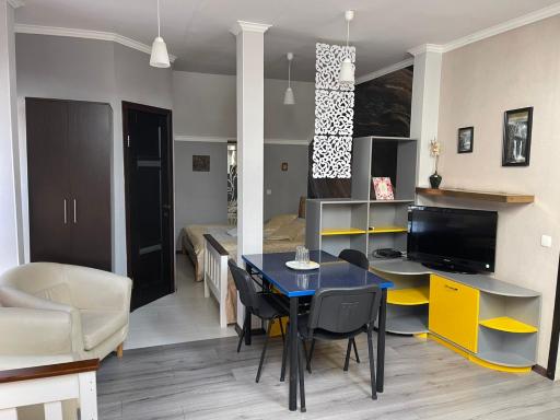 Hotel Domashnii - Housity