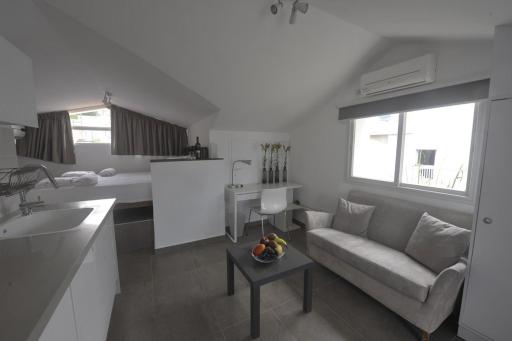 Boutique Apartment "Facing the Sea" - Hizvo