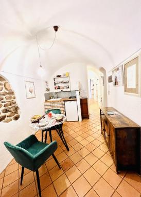 Stecadó Casté - Nel centro storico del paese - Housity