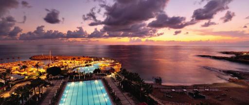 Mövenpick Hotel Beirut - Housity
