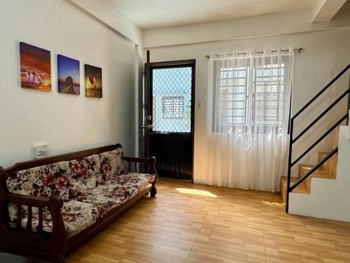 Sebastians Crib - Housity