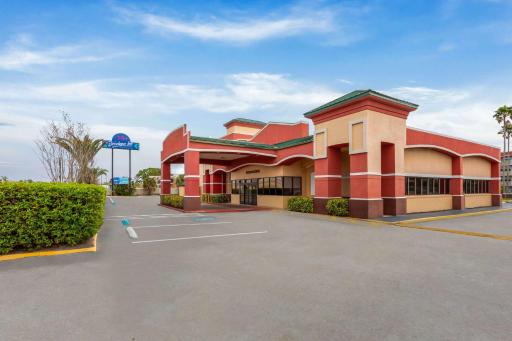 Developer Inn Downtown Orlando, a Baymont by Wyndham - Housity