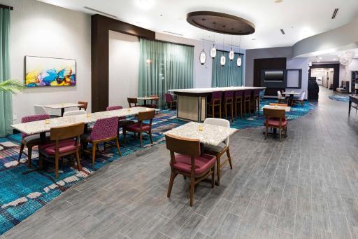 Hampton Inn & Suites - Raleigh Downtown - Housity