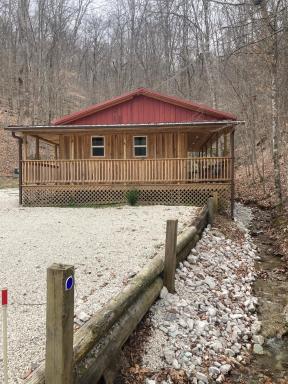 Restful River Cabin, Red River Gorge, KY, River Access & Views - Housity