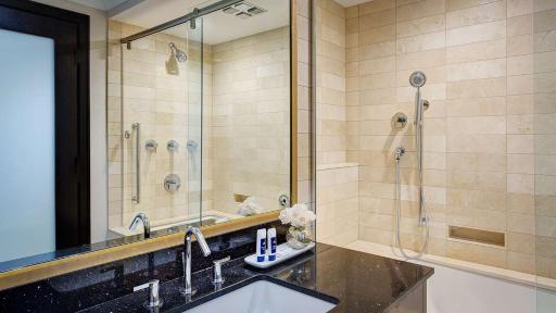 Amway Grand Plaza Hotel, Curio Collection by Hilton - Housity