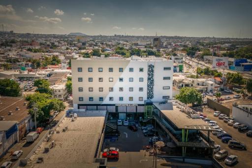 Homesuites Malecon - Housity