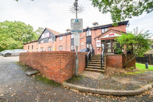 OYO Lakeside Haydock Hotel, St Helens - Housity