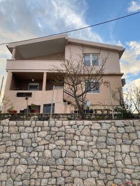 Guest House KRUNA - Housity