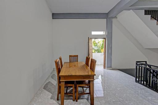 OYO 91210 Hotel J3 - Housity