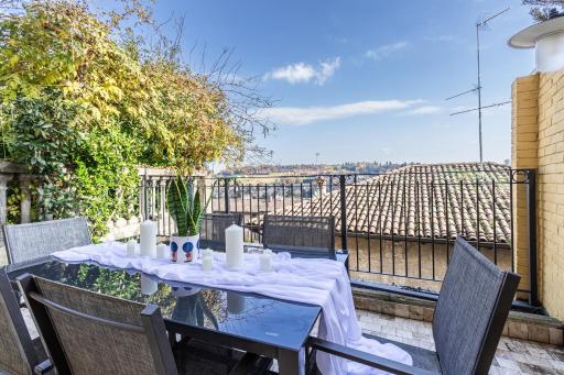 Orione House in Borgo Medievale con giardino - Housity