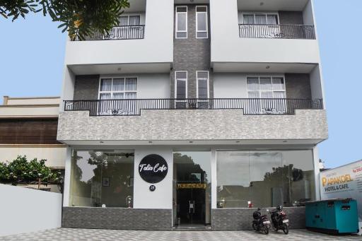 SUPER OYO Capital O 92066 Papakoel Hotel & Cafe - Hizvo
