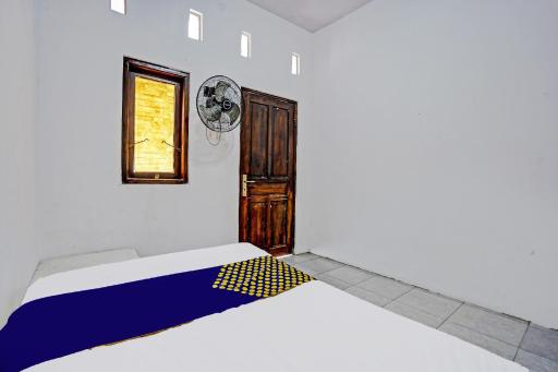 OYO 92086 Fun Guesthouse Syariah - Housity