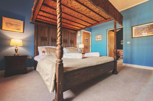 Harbour Inn - Housity