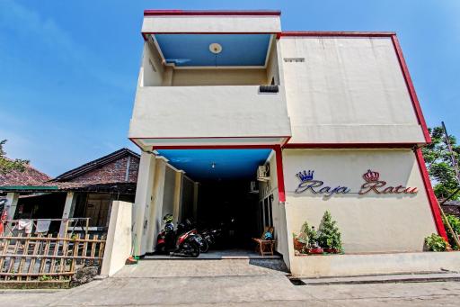 OYO 92594 Raja Ratu Homestay - Housity