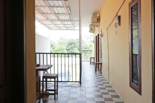 OYO Life 92925 Kost Bu Mala 2 Syariah - Housity