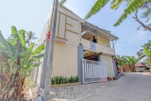 OYO Life 93034 Ayri Home - Housity