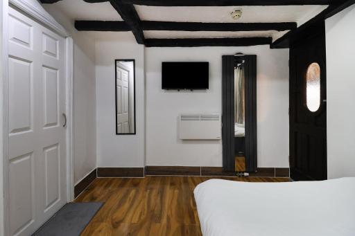 OYO Tudor Oaks Lodge Stevenage North - Housity
