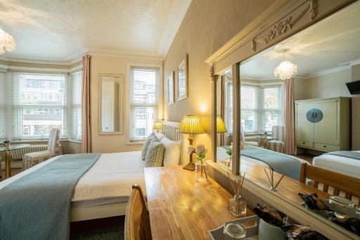 Lina Guest House - Housity