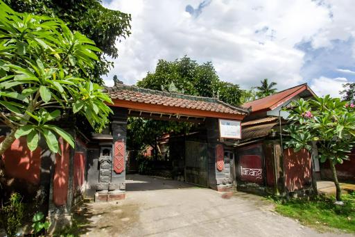 OYO 93617 Hotel Lanang - Housity