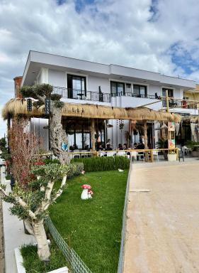 Hotel Saly - Housity