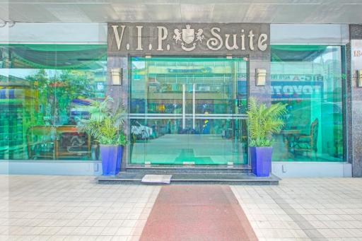 Townhouse Oak VIP Suites - Housity