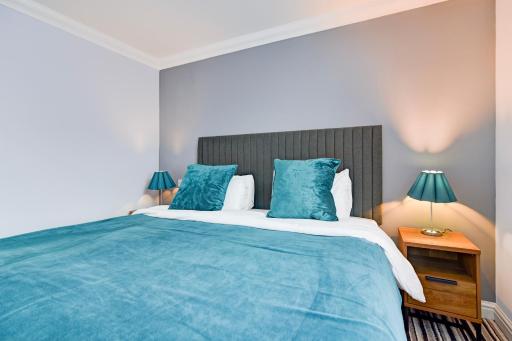 Aston Court Hotel - Housity