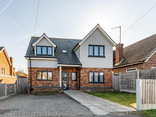 Hawkwell Hideaway Large 4 bedroom Home Hockley - Pass the Keys - Housity