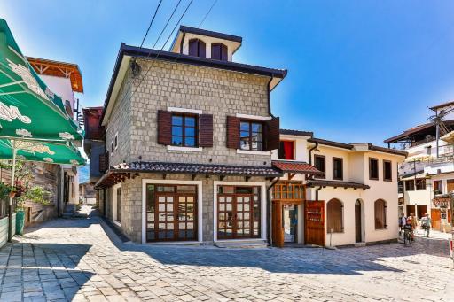 Olea Apartments - Housity