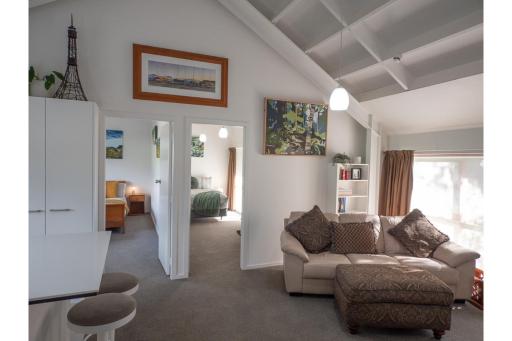 Travel Proud Handy Hideaway - on Main in Tawa - Housity