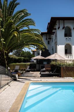Résidence Château d'Acotz - Appartements avec piscine à 300m des Plages & Océan - Housity