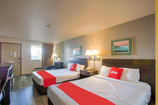 OYO Woodland Hotel and Suites - Housity