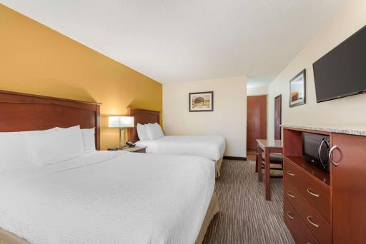 Best Western Executive Inn & Suites - Housity