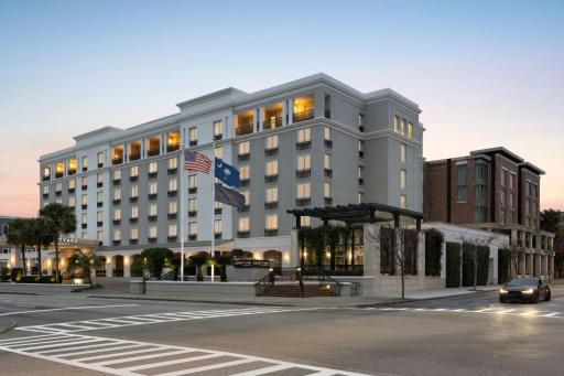 Courtyard by Marriott Charleston Historic District - Housity