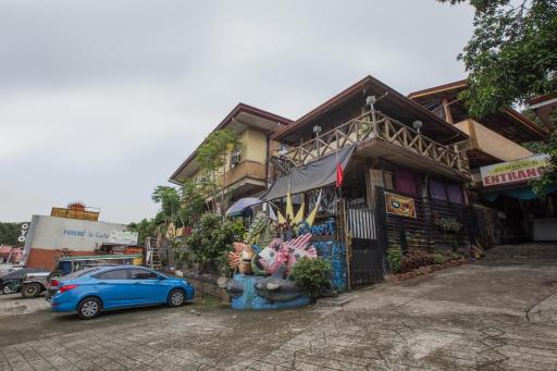 OYO 588 Sunrock Resort - Housity