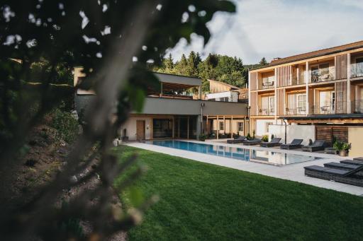 Hotel-Restaurant Waldhof Muhr - Housity