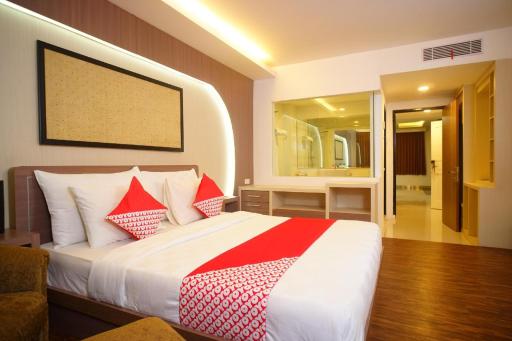 SUPER OYO Collection O 166 Hotel Princess - Housity